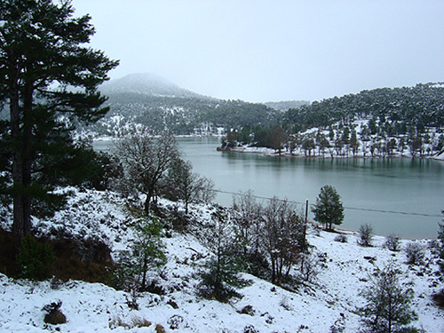 Vista del Pantano nevado